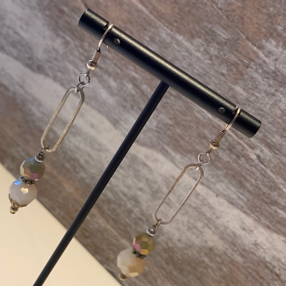 Beaded geometric dangle fish hook earrings artisan handmade champagne neutral - Picture 5 of 9